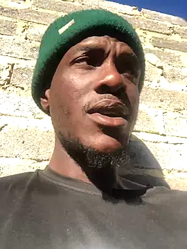 cuminsidebby online show from November 19, 2025, 4:56 am