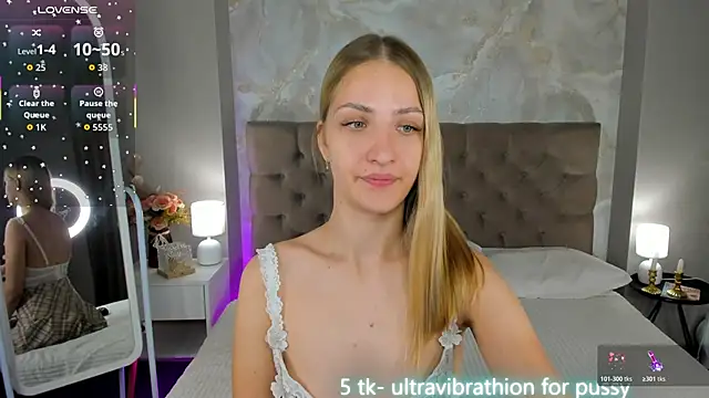 Snapshot of Luna_Vibee chatting on November 20, 2025, 11:22 am Luna Vibee online show from November 20, 2025, 11:22 am