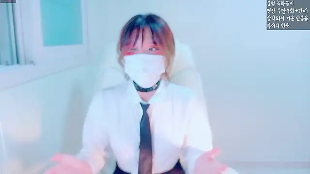 Snapshot of hyeony_s96 chatting on November 4, 2025, 11:58 am hyeony s96 online show from November 4, 2025, 11:58 am