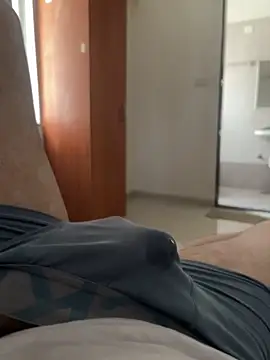 Snapshot of FitNhot_sam chatting on February 16, 2026, 7:40 am FitNhot sam online show from February 16, 2026, 7:40 am