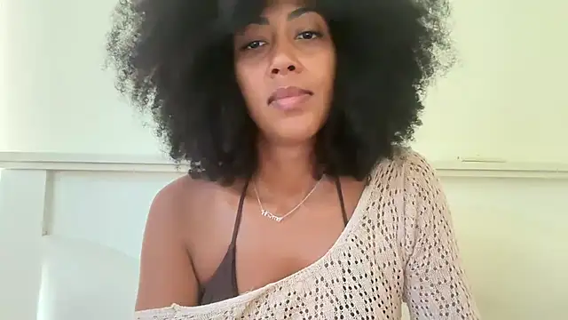 Vaylisse online show from October 4, 2025, 9:55 am