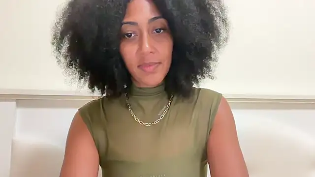 Vaylisse online show from October 5, 2025, 2:52 pm