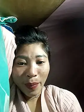 Phuongphuongg online show from November 3, 2025, 7:35 am