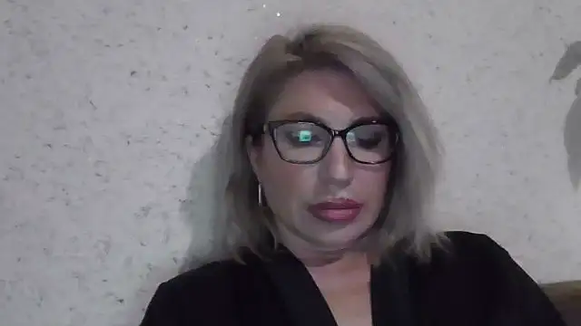 fox red lady7 online show from April 12, 2026, 8:56 pm