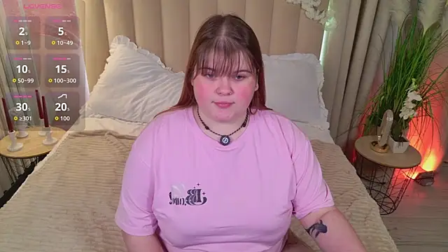 Mia Ray online show from April 17, 2026, 5:27 pm