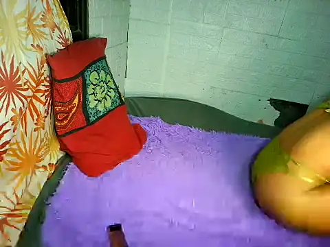 Snapshot of zoeytransph chatting on December 18, 2025, 9:03 am zoeytransph online show from December 18, 2025, 9:03 am