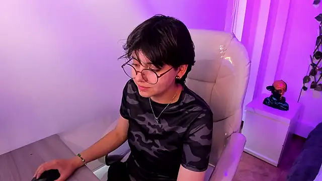 Nathaly ds online show from February 11, 2026, 7:14 pm