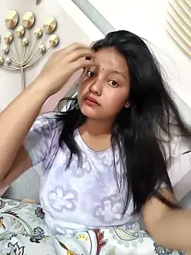 Dipali143143 online show from April 3, 2026, 7:04 am