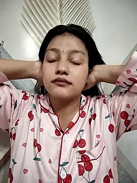 Snapshot of Dipali143143 chatting on May 15, 2026, 7:06 am Dipali143143 online show from May 15, 2026, 7:06 am