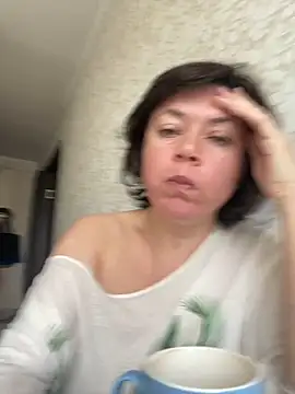 Snapshot of Kiravix chatting on November 20, 2025, 7:53 am Kiravix online show from November 20, 2025, 7:53 am