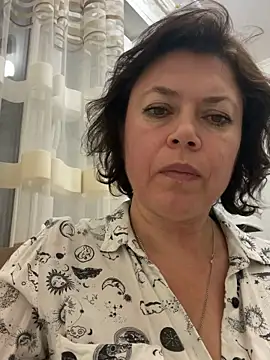 Snapshot of Kiravix chatting on November 13, 2025, 7:40 pm Kiravix online show from November 13, 2025, 7:40 pm