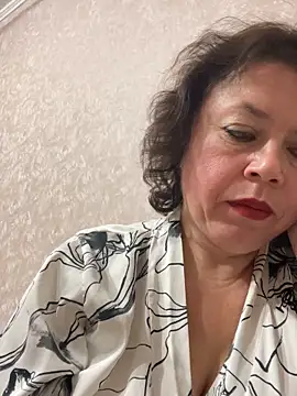 Snapshot of Kiravix chatting on December 3, 2025, 7:46 pm Kiravix online show from December 3, 2025, 7:46 pm