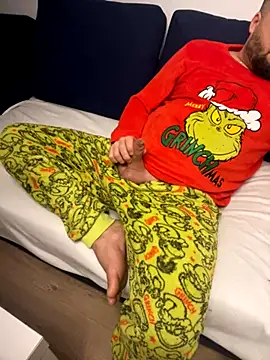 Snapshot of DavidMaros chatting on November 24, 2025, 8:31 pm DavidMaros online show from November 24, 2025, 8:31 pm