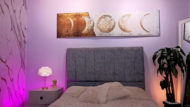 antonellastar24  online show from April 6, 2026, 8:10 pm