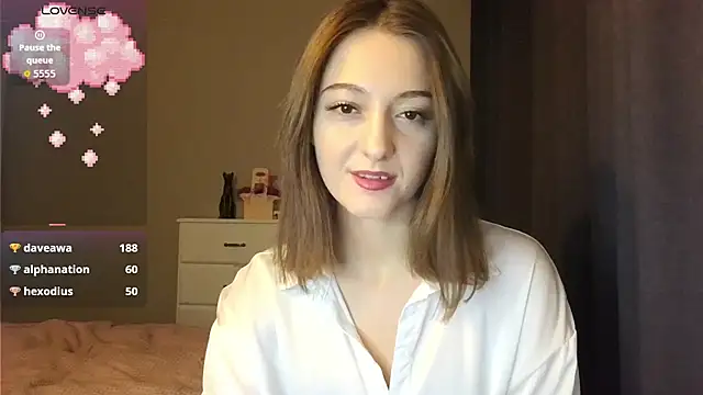 Snapshot of white_liillyy chatting on December 15, 2025, 10:15 pm white liillyy online show from December 15, 2025, 10:15 pm