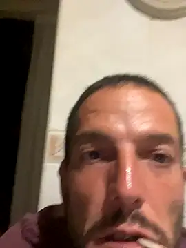 Snapshot of Guillermoperujo chatting on September 25, 2025, 11:44 pm Guillermoperujo online show from September 25, 2025, 11:44 pm