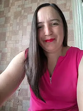 Snapshot of EvelinCutex chatting on June 9, 2026, 6:03 am EvelinCutex online show from June 9, 2026, 6:03 am