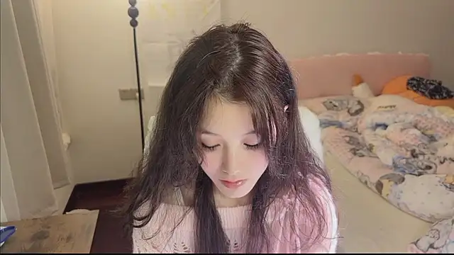 FuFu-puff online show from November 25, 2025, 5:46 pm