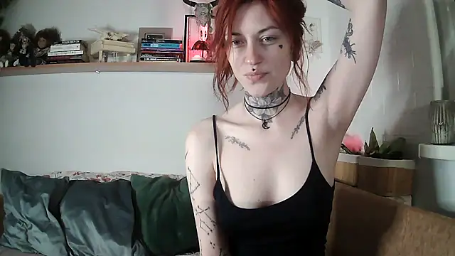 Snapshot of Zelesuida chatting on November 17, 2025, 8:46 pm Zelesuida online show from November 17, 2025, 8:46 pm