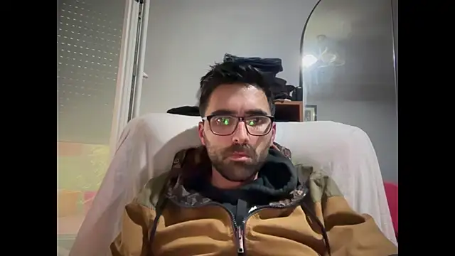 Snapshot of Alicante34 chatting on April 4, 2026, 1:28 pm Alicante34 online show from April 4, 2026, 1:28 pm