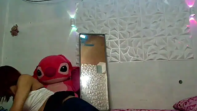 hugecockbabe online show from September 13, 2025, 7:25 pm