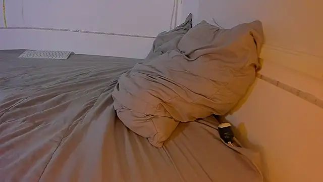 Snapshot of Dulce_TentacionLatina chatting on October 11, 2025, 2:12 am Dulce TentacionLatina online show from October 11, 2025, 2:12 am