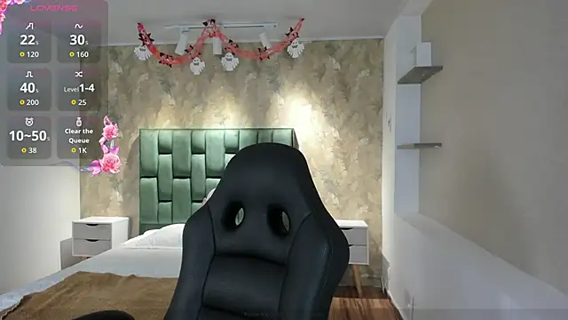 Snapshot of Saya_Amaretto1 chatting on October 25, 2025, 8:09 pm Saya Amaretto1 online show from October 25, 2025, 8:09 pm