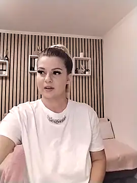 Mayaaaaaa  online show from November 1, 2025, 1:45 am