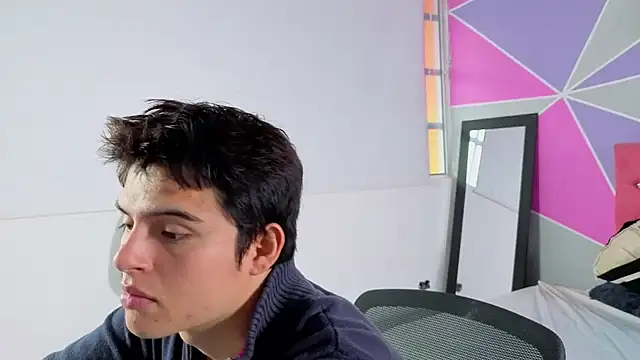 Snapshot of invincible200 chatting on October 8, 2025, 3:13 pm invincible200 online show from October 8, 2025, 3:13 pm