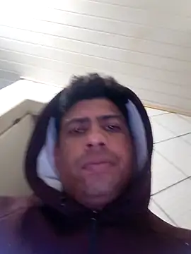 paulinhogostosinho online show from November 6, 2025, 11:09 pm