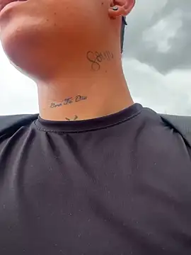 Kurtxxx22 online show from February 2, 2026, 7:02 pm