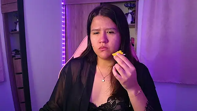 Oliviawatson1 online show from April 26, 2026, 12:57 pm