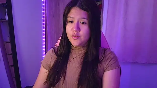 Snapshot of Oliviawatson1 chatting on July 28, 2026, 12:12 pm Oliviawatson1 online show from July 28, 2026, 12:12 pm