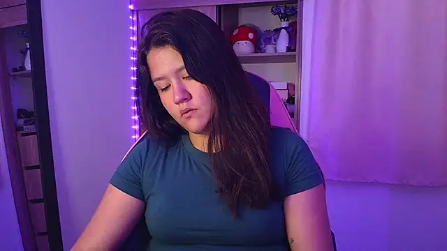 Oliviawatson1 online show from April 24, 2026, 12:29 pm