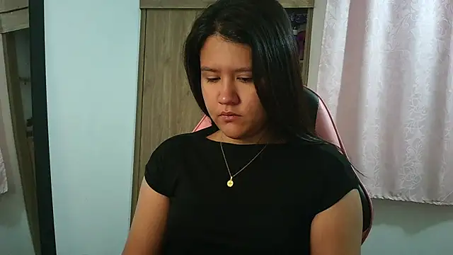 Oliviawatson1 online show from March 24, 2026, 12:16 pm