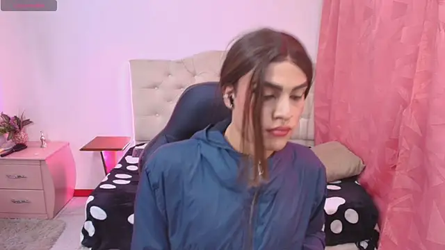 lailahdark online show from November 6, 2025, 4:05 am