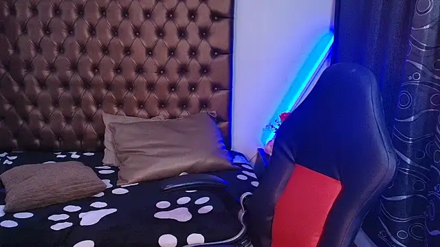 lailahdark online show from March 28, 2026, 9:16 pm