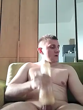 Snapshot of paulh22 chatting on December 18, 2025, 11:25 am paulh22 online show from December 18, 2025, 11:25 am