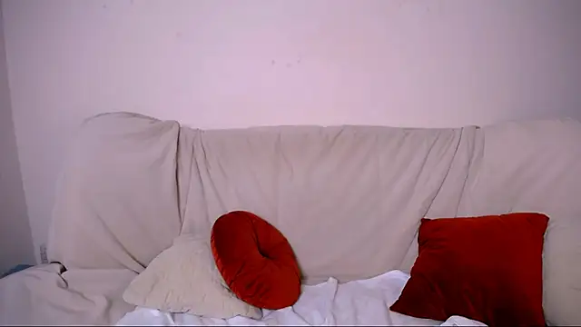 Charlotte Colinss online show from February 3, 2026, 4:32 am