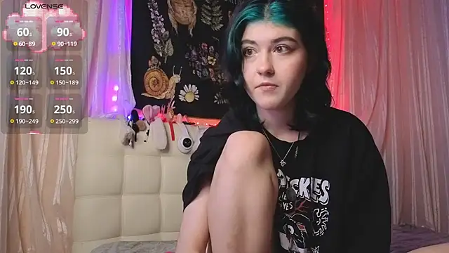 Miko Meow online show from September 15, 2025, 4:51 pm