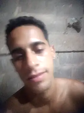 QUIEROFOLLARTEDUR online show from September 12, 2025, 10:09 pm