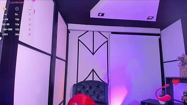 NahomiRichards  online show from December 23, 2025, 6:02 am