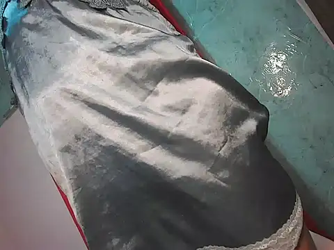 hottest sarn online show from April 15, 2026, 2:32 pm