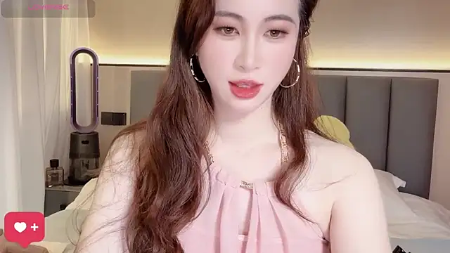 wuyueaini online show from April 11, 2026, 6:32 am