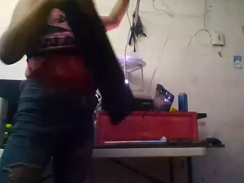 Snapshot of sweetsinisabella chatting on June 8, 2026, 11:00 am sweetsinisabella online show from June 8, 2026, 11:00 am