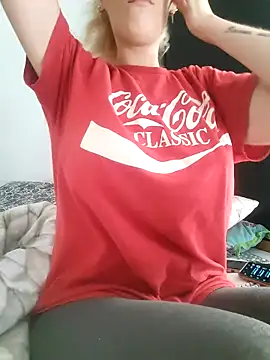 Snapshot of Mila_Luciphya chatting on September 15, 2025, 8:15 am Mila Luciphya online show from September 15, 2025, 8:15 am