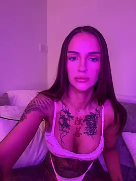 Snapshot of Nikki__Foxx chatting on October 25, 2025, 7:07 am Nikki  Foxx online show from October 25, 2025, 7:07 am