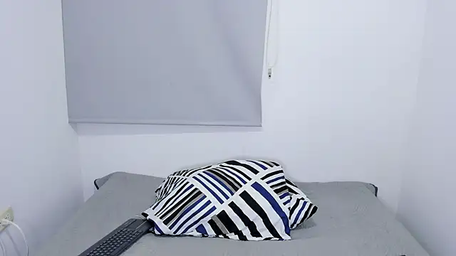 Snapshot of CristinaPiccone chatting on December 20, 2025, 12:24 am CristinaPiccone online show from December 20, 2025, 12:24 am