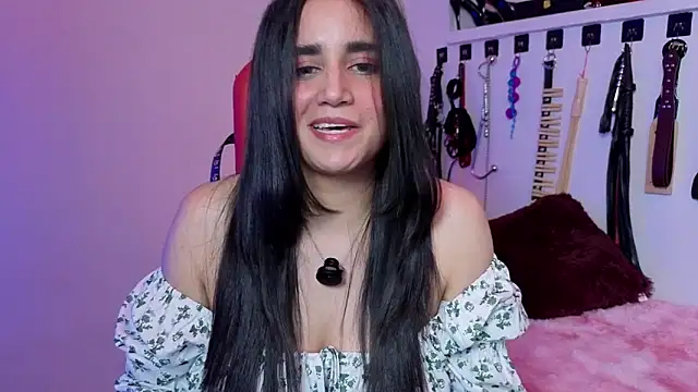 elowen halley1 online show from April 9, 2026, 6:47 pm