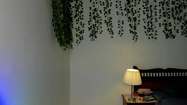 Snapshot of Ariana_Spring chatting on October 31, 2025, 4:31 am Ariana Spring online show from October 31, 2025, 4:31 am